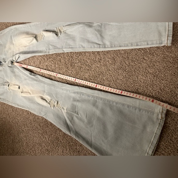 Distressed Light Blue Women's Jeans - Picture 4 of 4